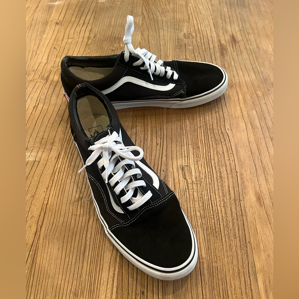 Available! Vans Old Skool Suede Black and White Men's Shoes, Size 15 US, 49 EUR
